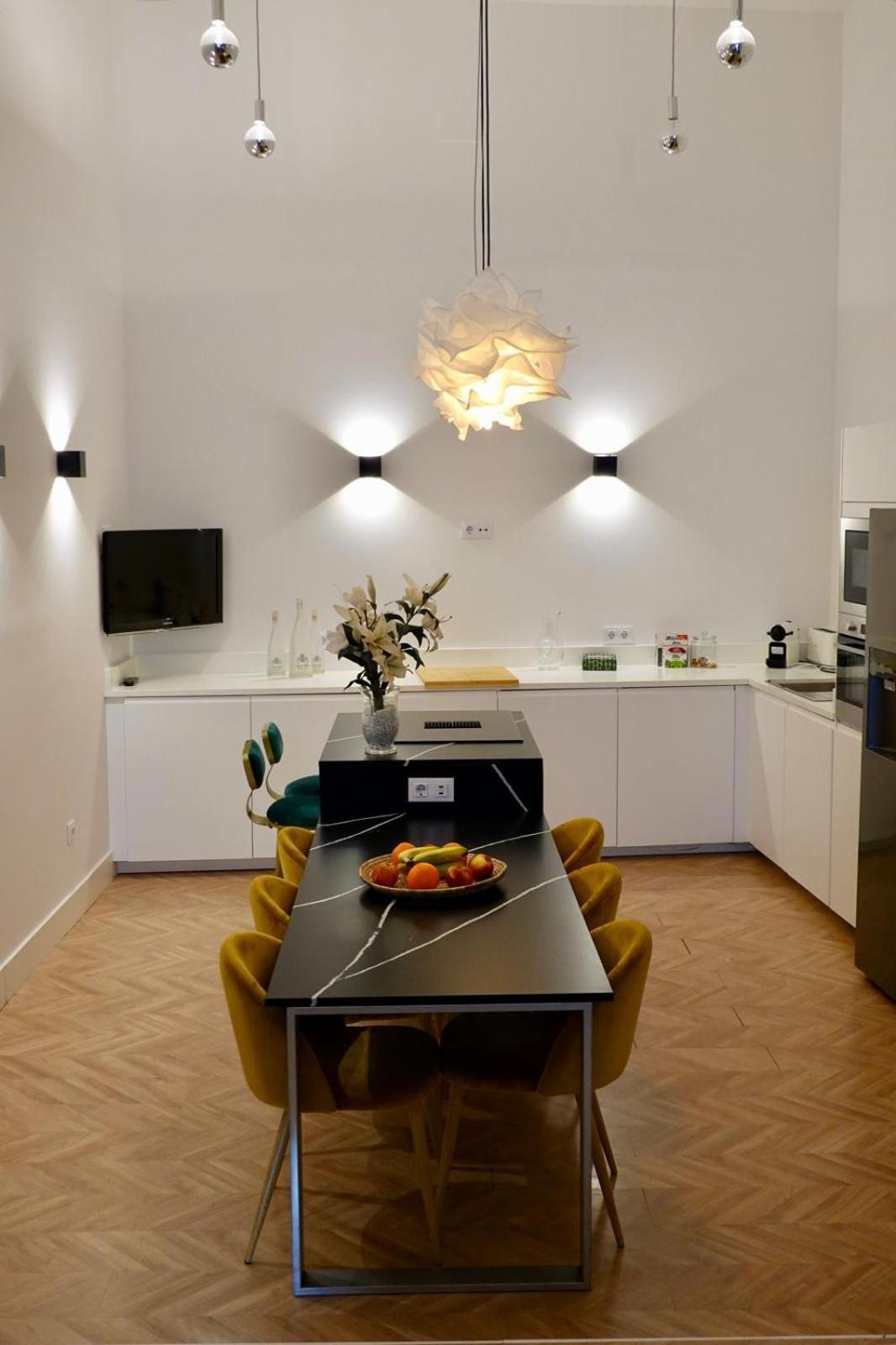Peral Boutique Apartaments Siviglia Esterno foto