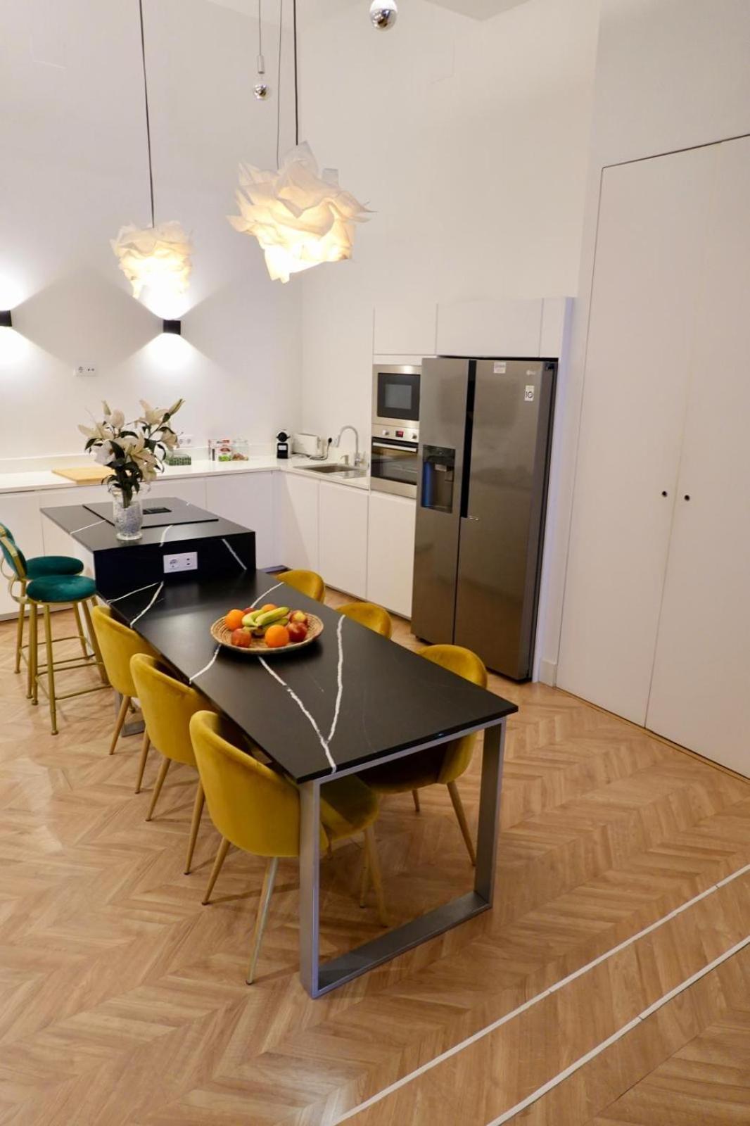 Peral Boutique Apartaments Siviglia Esterno foto